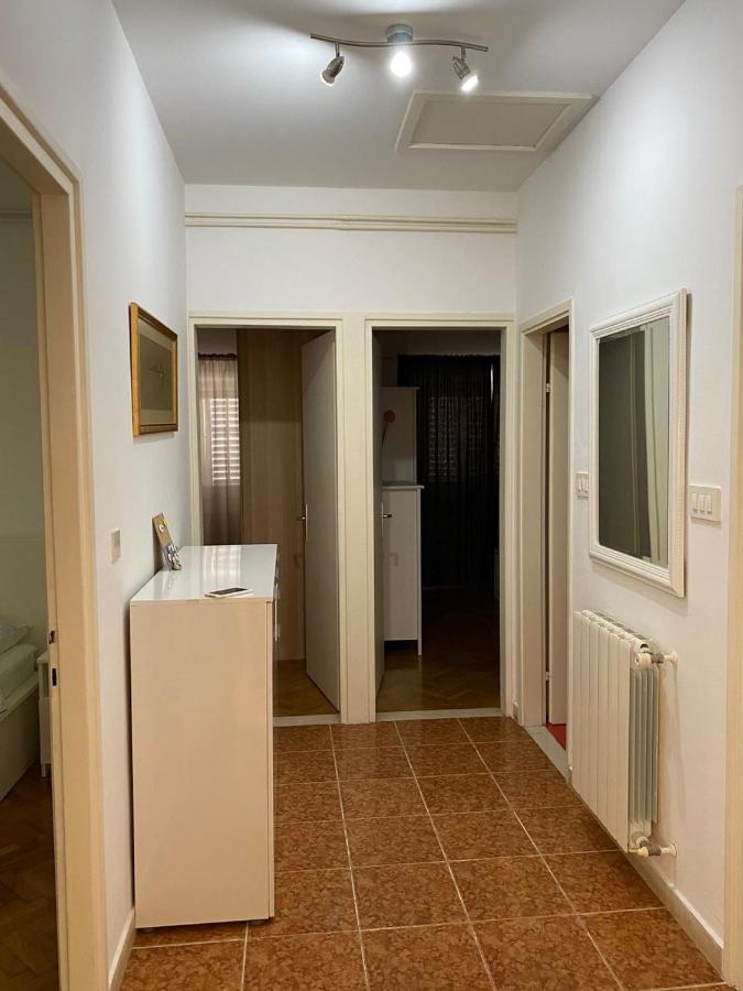 Apartments Barbaresko Lumbarda Exterior photo