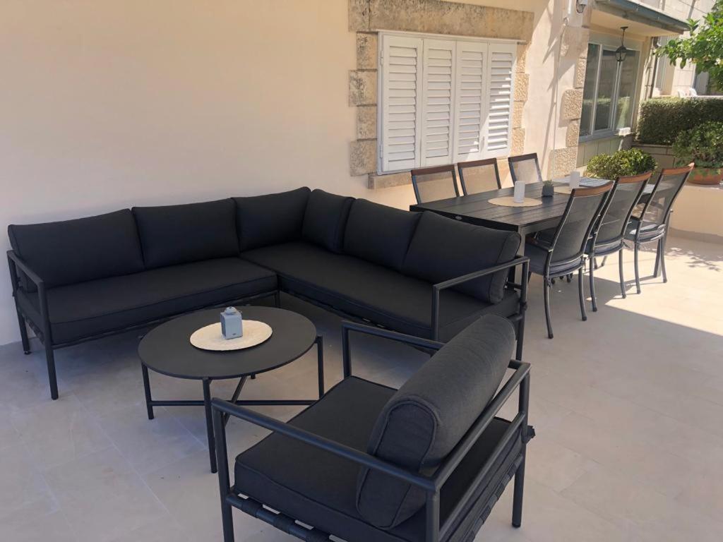 Apartments Barbaresko Lumbarda Exterior photo