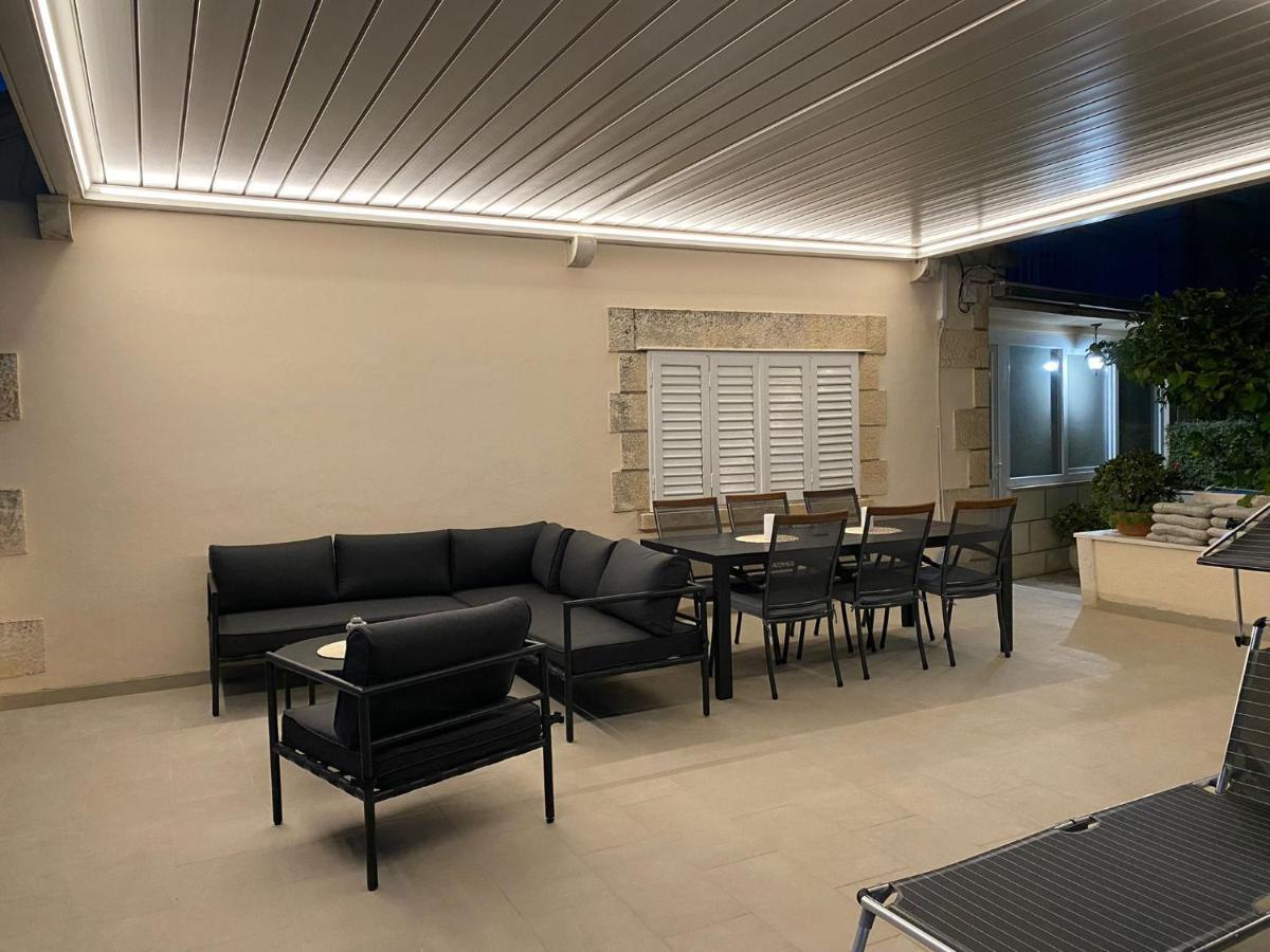 Apartments Barbaresko Lumbarda Exterior photo